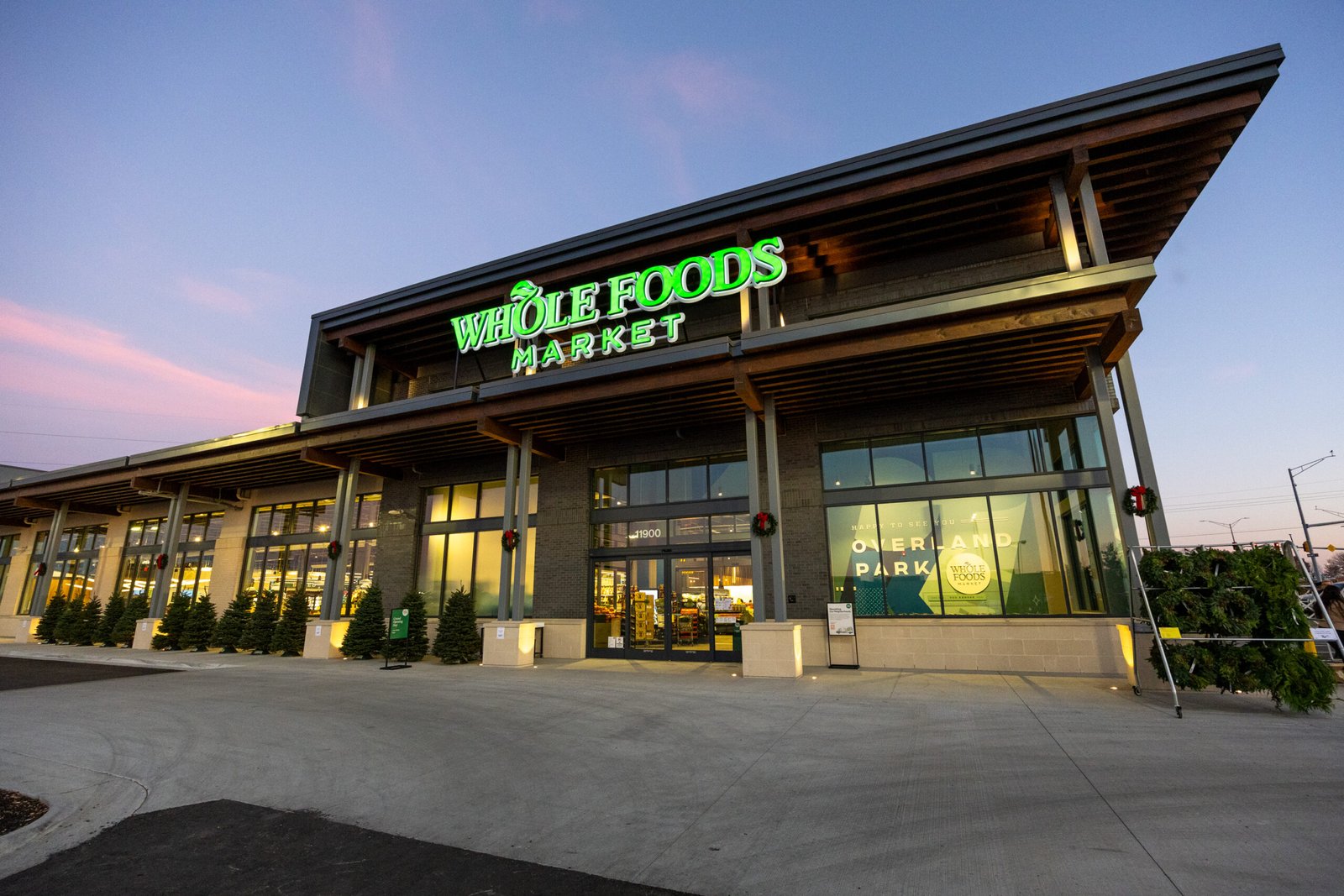 Battle Of The Grocery Stores: Trader Joe’s Vs Whole Foods.